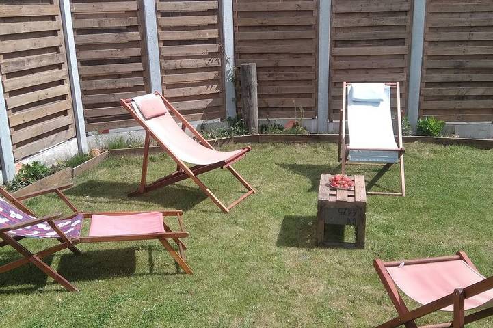 Gîte pour 6 personnes, avec jardin à Godewaersvelde