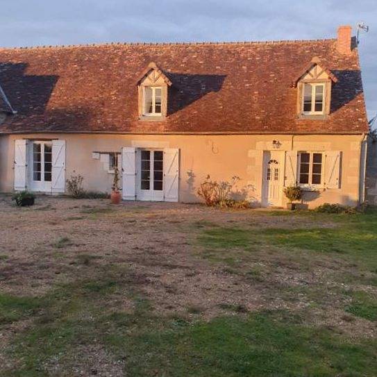 Gîte pour 10 personnes, avec terrasse et jardin à Saint-Flovier