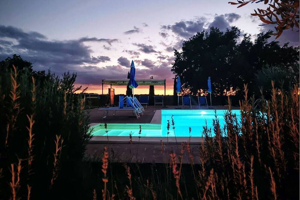 Alleinstehendes Ferienhaus mit Klimaanlage, privatem Pool,  W-Lan, Tv, Innenhof, Panoramablick in Cortona, Arezzo Provinz