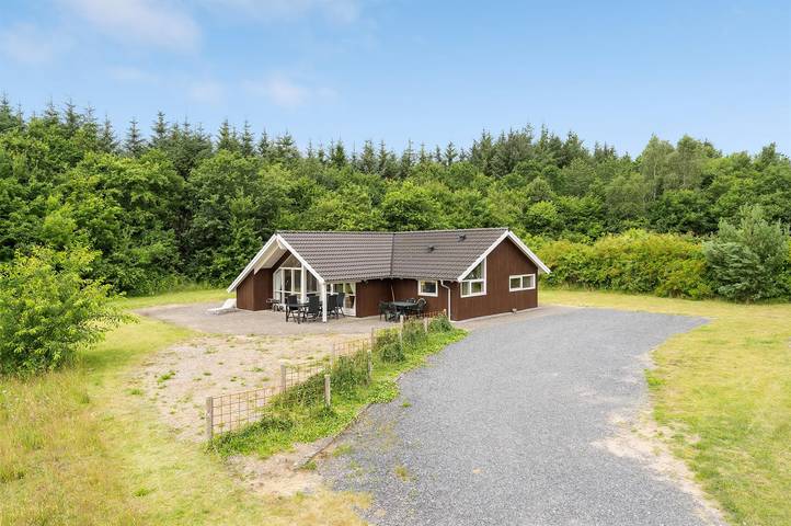 Ferieudlejning for 6 personer, med jacuzzi og pool såvel som sauna og terrasse i Arrild