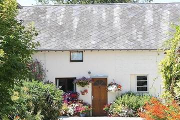 Gîte pour 6 personnes, avec terrasse et jardin à Saint-Georges-de-Bohon