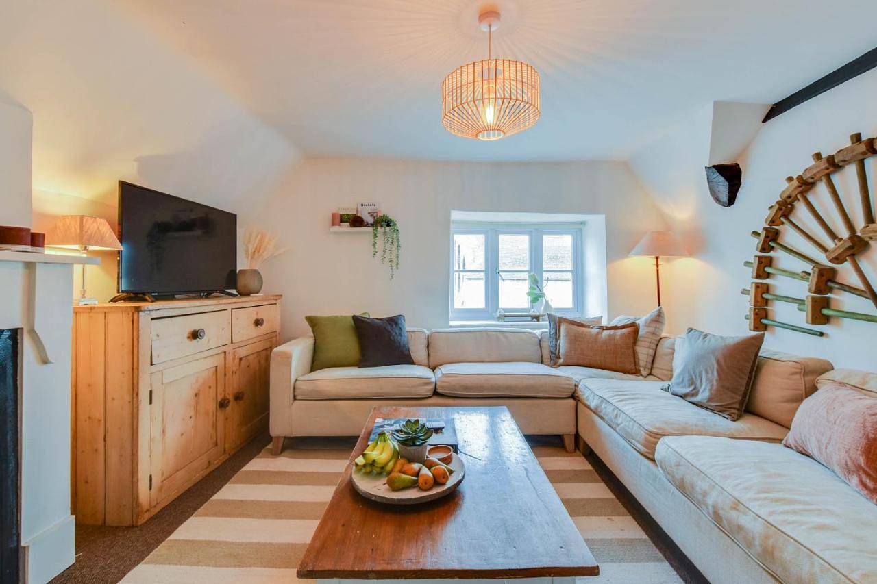 Entire apartment, Two-Bedroom Apartment in South Cerney, Gloucestershire
