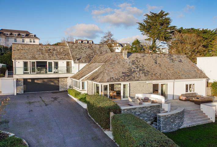 Cottage für 12 Personen, mit Garten und Pool in Rock