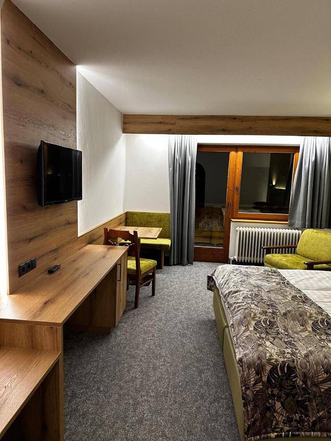 Hôtel pour 2 personnes, avec sauna ainsi que jardin et vue, animaux acceptés à Strass im Zillertal - 4