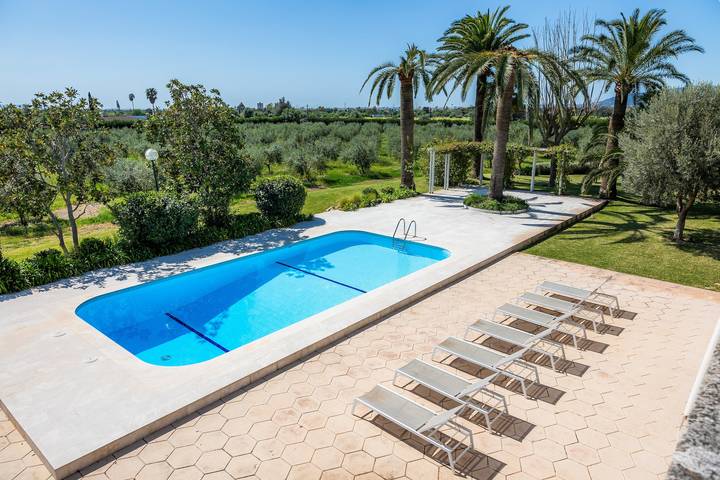 Villa für 8 Personen, mit Garten und Balkon - 1