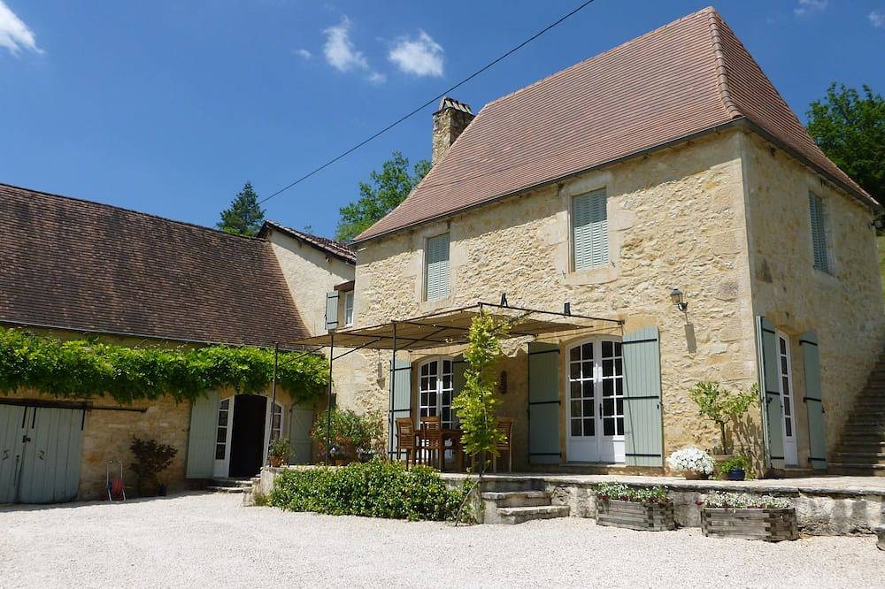 Beautiful, spacious & fully renovated house in the Dordogne in Saint-Cybranet, Périgord Noir