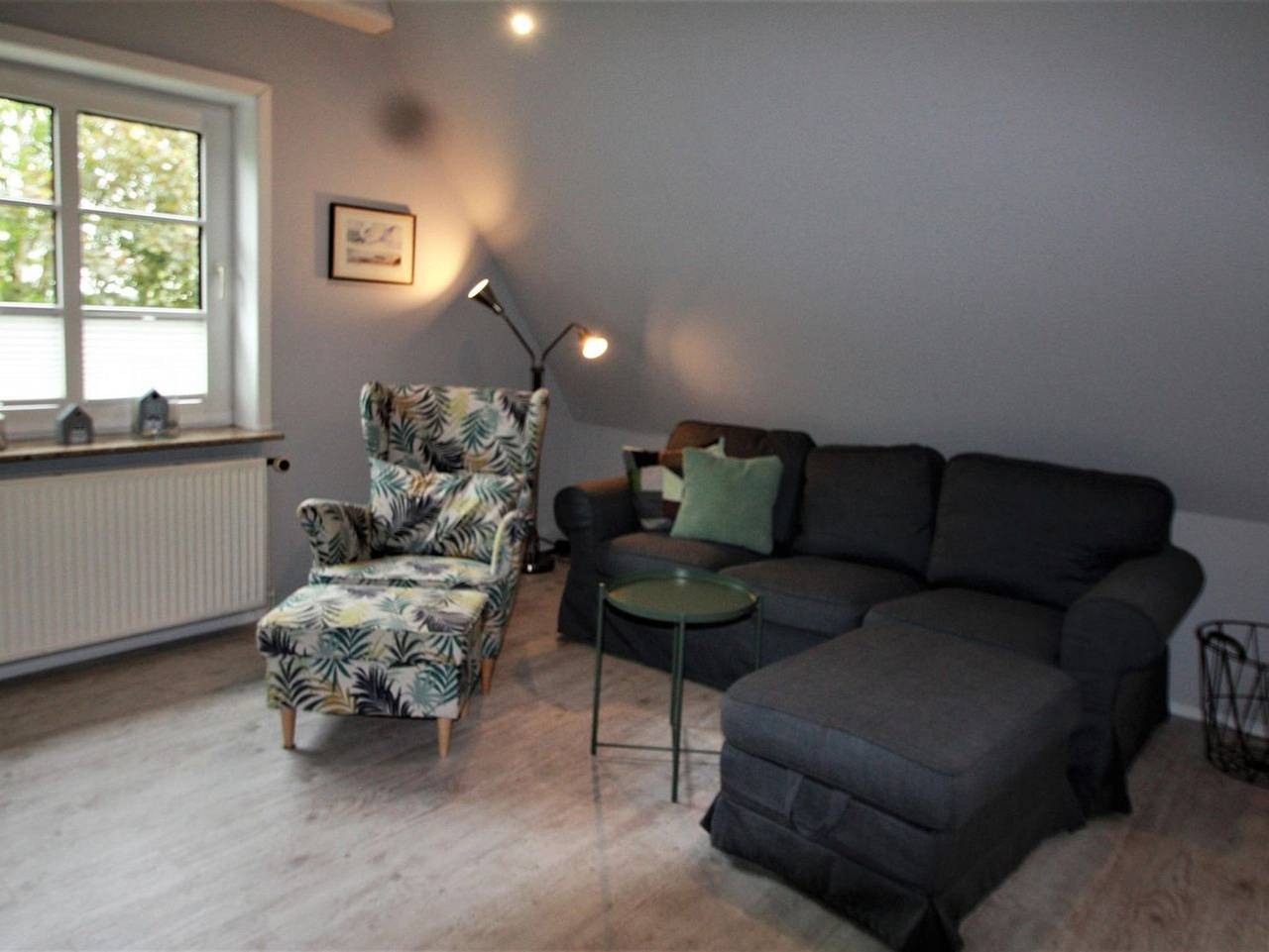 Ganze Ferienwohnung, Nis Puk - Fw Oland - Platz für bis zu 5 Personen, Wlan & 500 m bis Strand in Nordfriesische Inseln (Schleswig-Holstein), Utersum