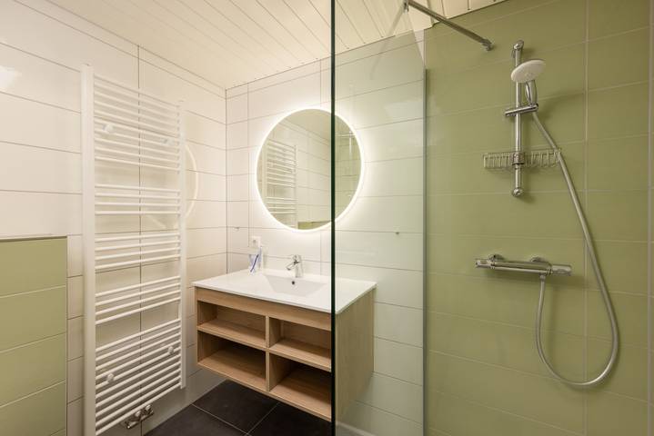 Vakantiehuis voor 6 personen, with kinderzwembad and zwembad as well as terras in Horst aan de Maas