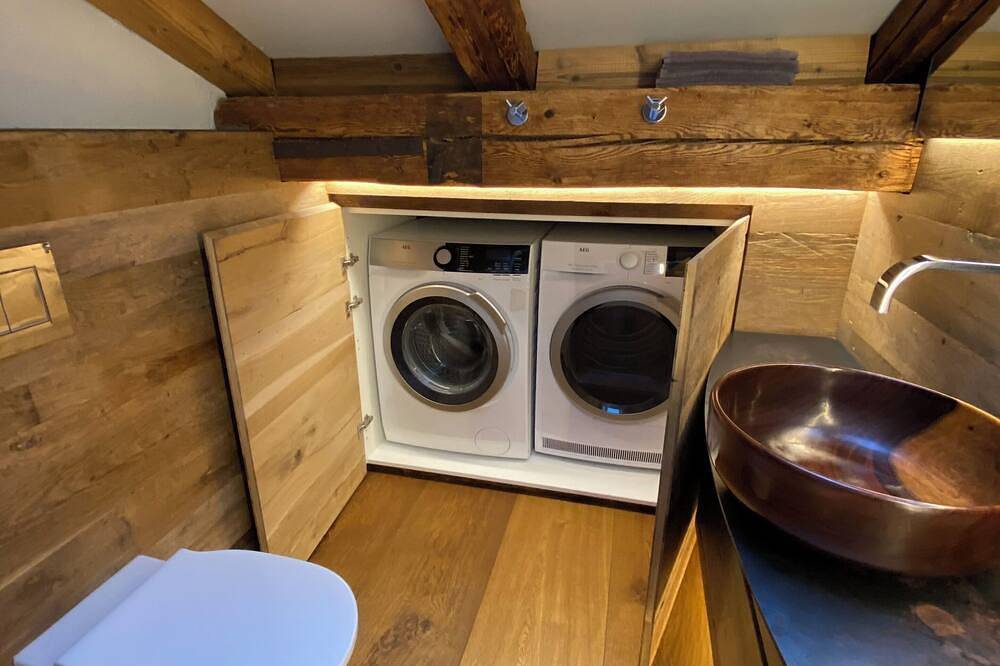 Ganze Wohnung, 100 m² Penthouse im Gut Stohrerhof am Ammersee mit eigenem Garten für 4 Personen in Dießen am Ammersee, Ammersee