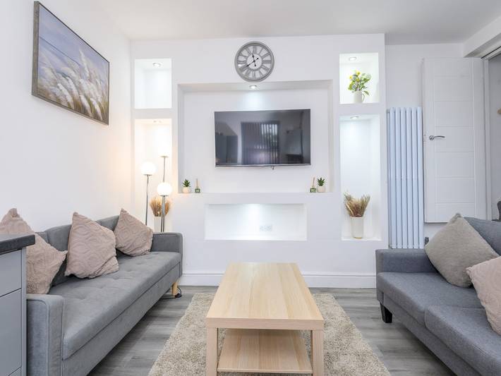 Glamping for 7 people in Leeds