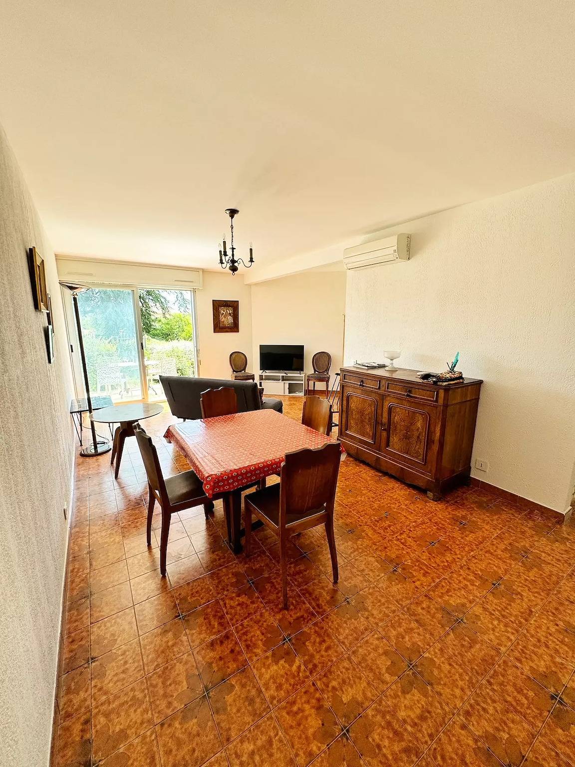 Appartement entier, Appartement climatisé 3 pièces 4 personnes - Budget in Bandol, Région de Toulon