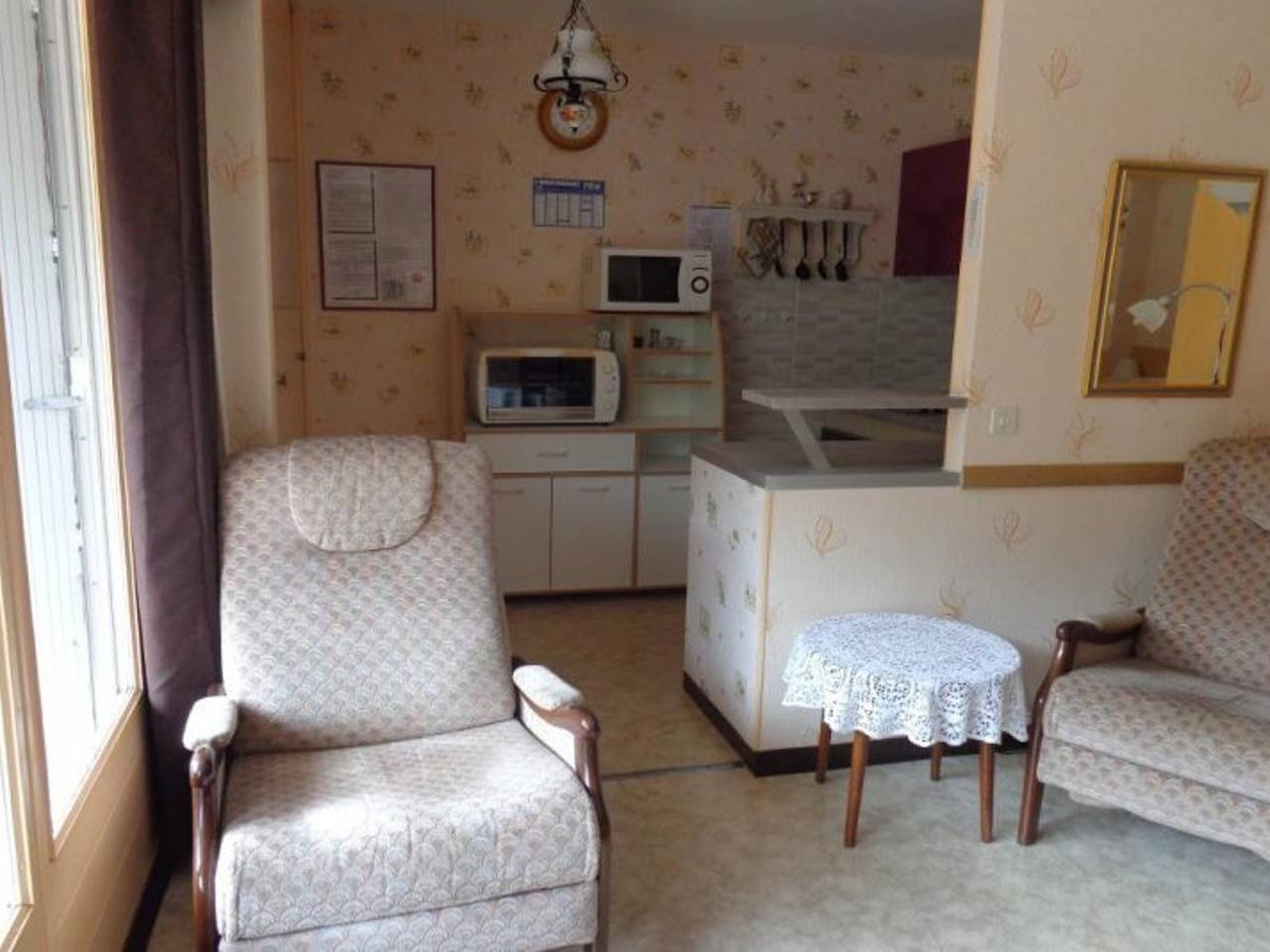 Estudio entero, Estudio en Amélie-les-Bains para 2, balcón, cerca de los Termales y del centro, ¡mascotas bienvenidas! in Amélie-les-Bains-Palalda, Región Céret