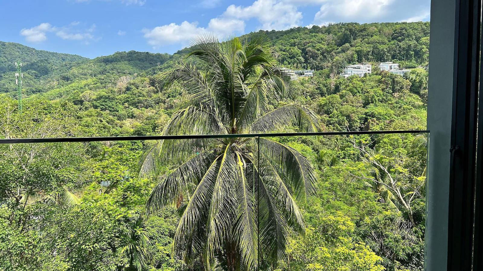 Ganze Ferienwohnung, Modernes Sea Breeze Apartment mit 6 Swimmingpools in Phuket