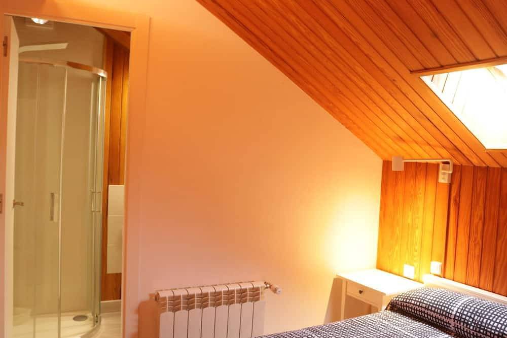 Entire apartment, Winahost Loft en casa compartida en Cabrils in Urbanizacion Montcabrer, Cabrils