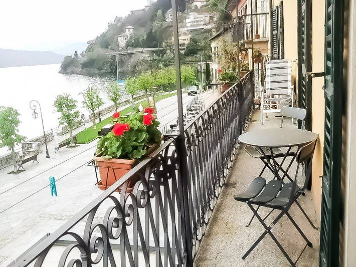Ferienwohnung für 4 Personen, mit Seeblick und Ausblick sowie Balkon, mit Haustier im Piemont - 2