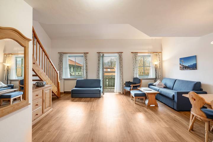 Ferienwohnung für 5 Personen, mit Balkon und Garten sowie Sauna