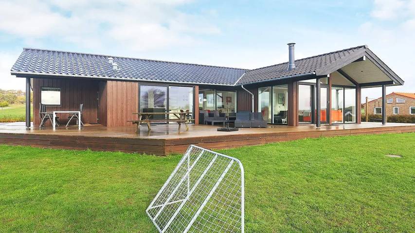 Ferienhaus für 11 Personen, mit Whirlpool und Terrasse sowie Sauna