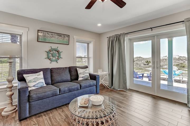 Vacation house for 16 people, with yard, with pets in Amelia Island