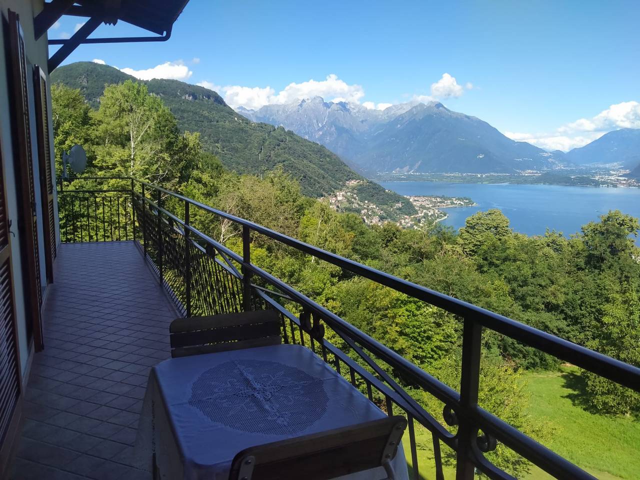 Maison de Vacances 'Giuly' avec Vue sur le Lac, Terrasse Privée et Wi-Fi in Région de Stazzona, Lac de Côme
