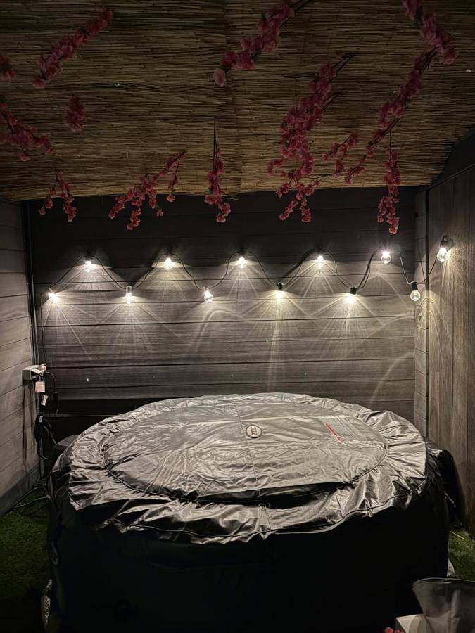 Tente pour 2 personnes, avec Jacuzzi ainsi que Terrasse et Jardin en Ille-et-Vilaine - 4