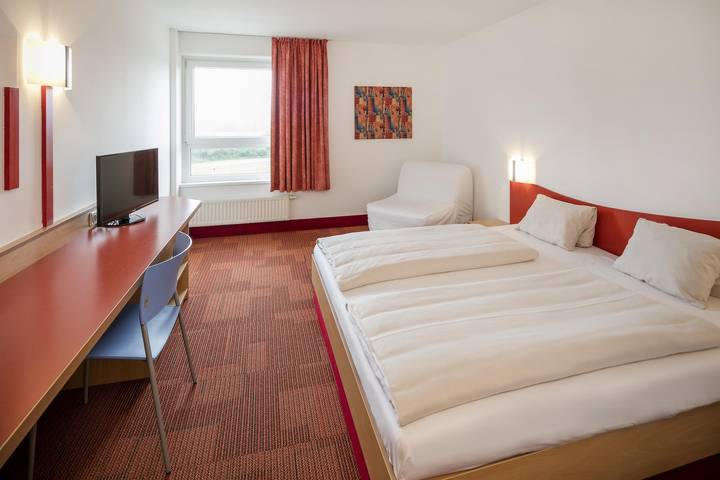 Hotel für 3 Personen, mit Whirlpool und Pool sowie Garten und Sauna - 1