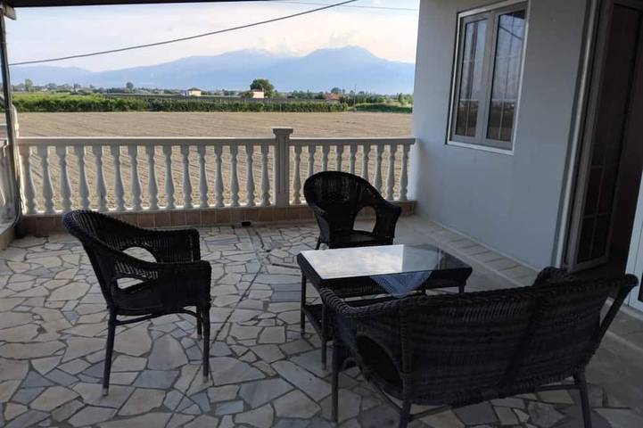 Gîte pour 6 personnes, avec Terrasse et Jardin