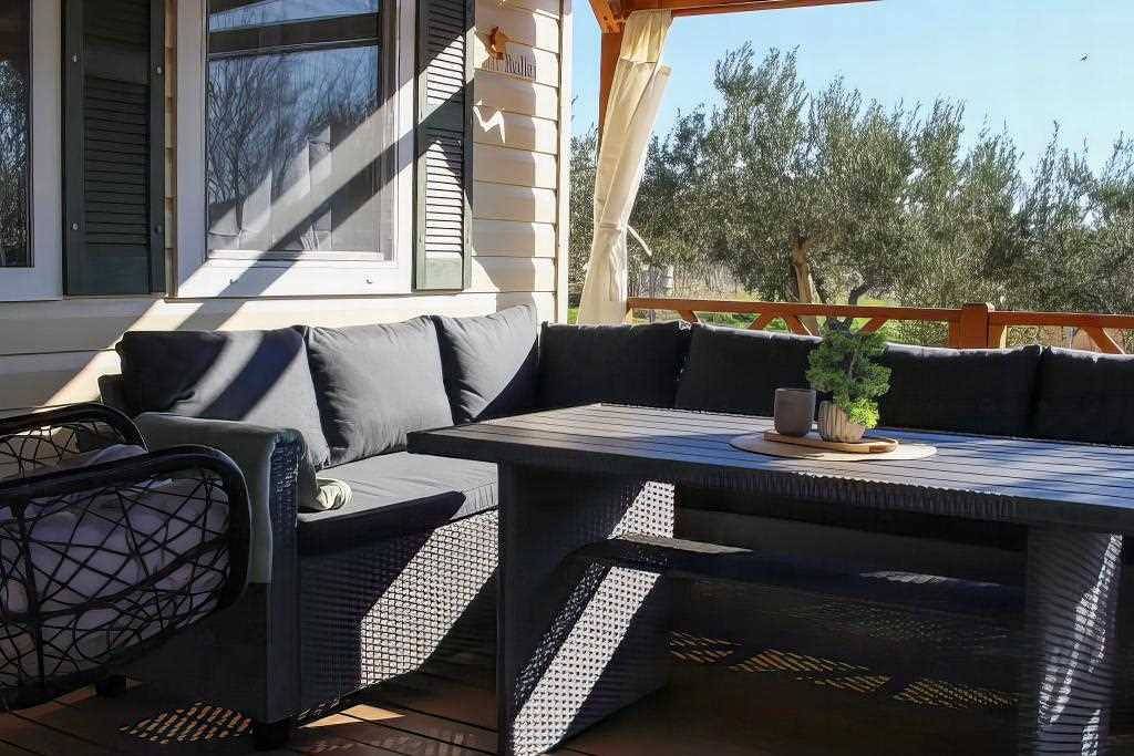 Mobilheim Olive Tree mit privatem Whirlpool in Pakostane, Zadar