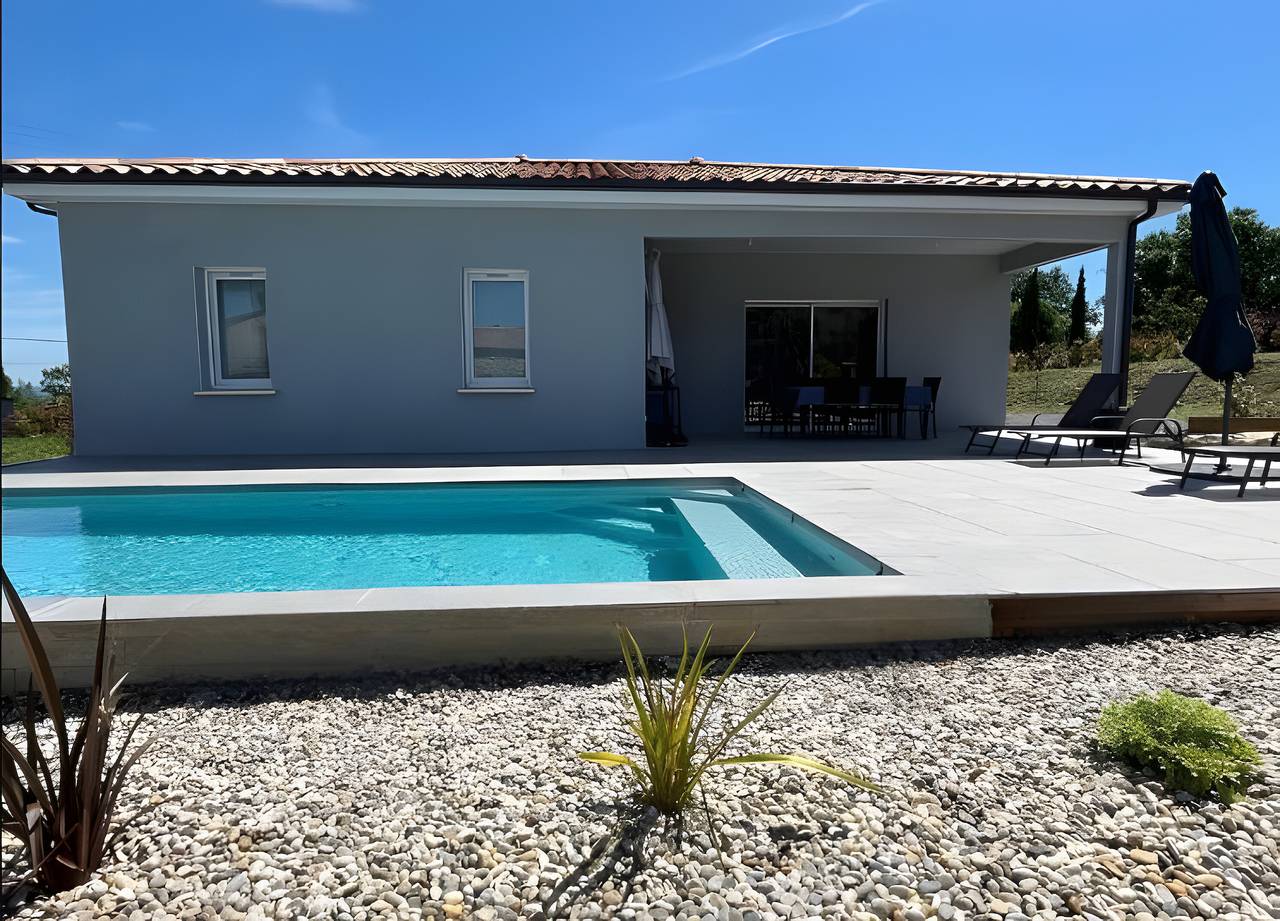 Liledou - belle villa de plain-pied avec piscine individuelle in Berrias-et-Casteljau, Parc national des Cévennes