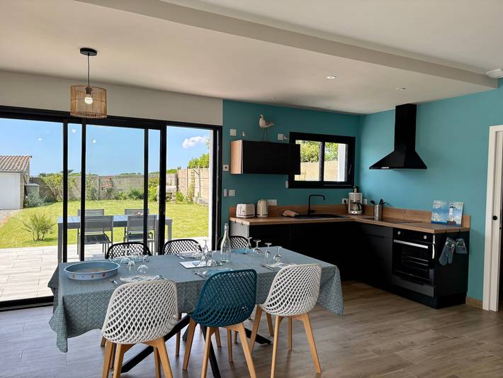 Maison de vacances 'La Maison Ty Isalain' avec vue sur la mer, terrasse privée et Wi-Fi in Le Pouldu, Clohars-Carnoët