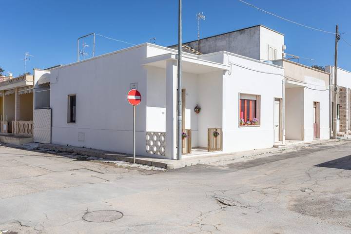 Location de vacances pour 6 personnes, avec jardin à Marina di Mancaversa - 2