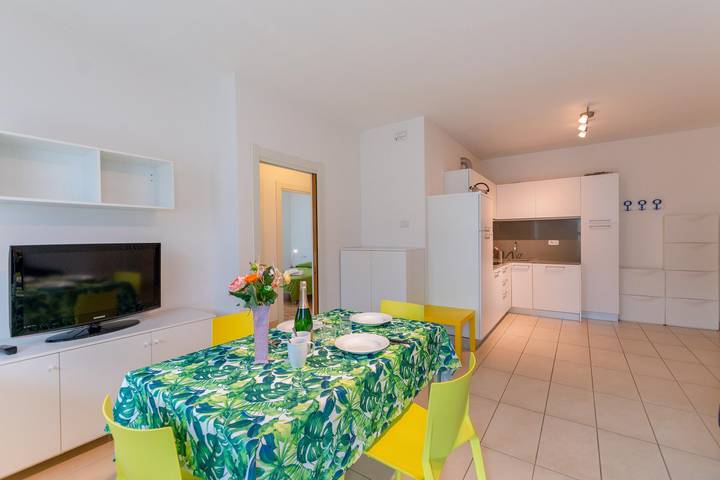 Ferienwohnung für 6 Personen, mit Balkon und Pool in Torbole - 4
