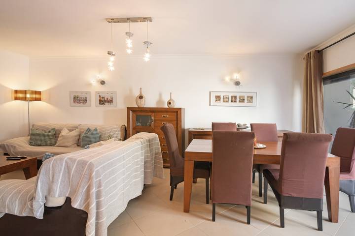 Ganze Wohnung, Apartment „Villa Sal, Sol, Sul“ mit privater Terrasse, WLAN und Klimaanlage in Manta Rota, Vila Nova de Cacela