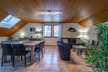 Vacation Rental for 4 Guests in Duingt, Haute-Savoie, Picture 2
