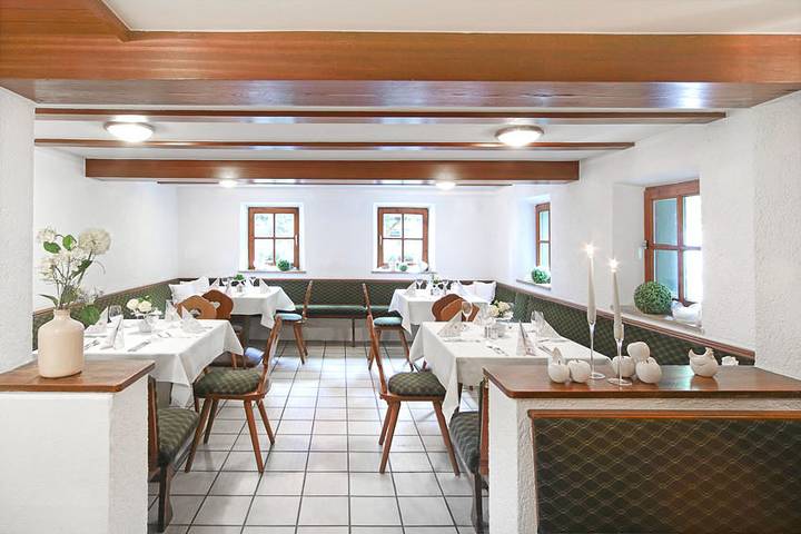 Waldhotel Bächlein - Einzelzimmer Standard (17qm) mit Balkon in Mitwitz, Landkreis Kronach