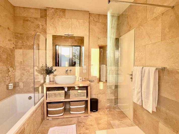 Location de vacances pour 6 personnes, avec jardin et vue à Bosc - 4