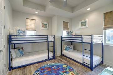 Vacation Home for 16 Guests in Port Aransas, Mustang Island, Picture 2