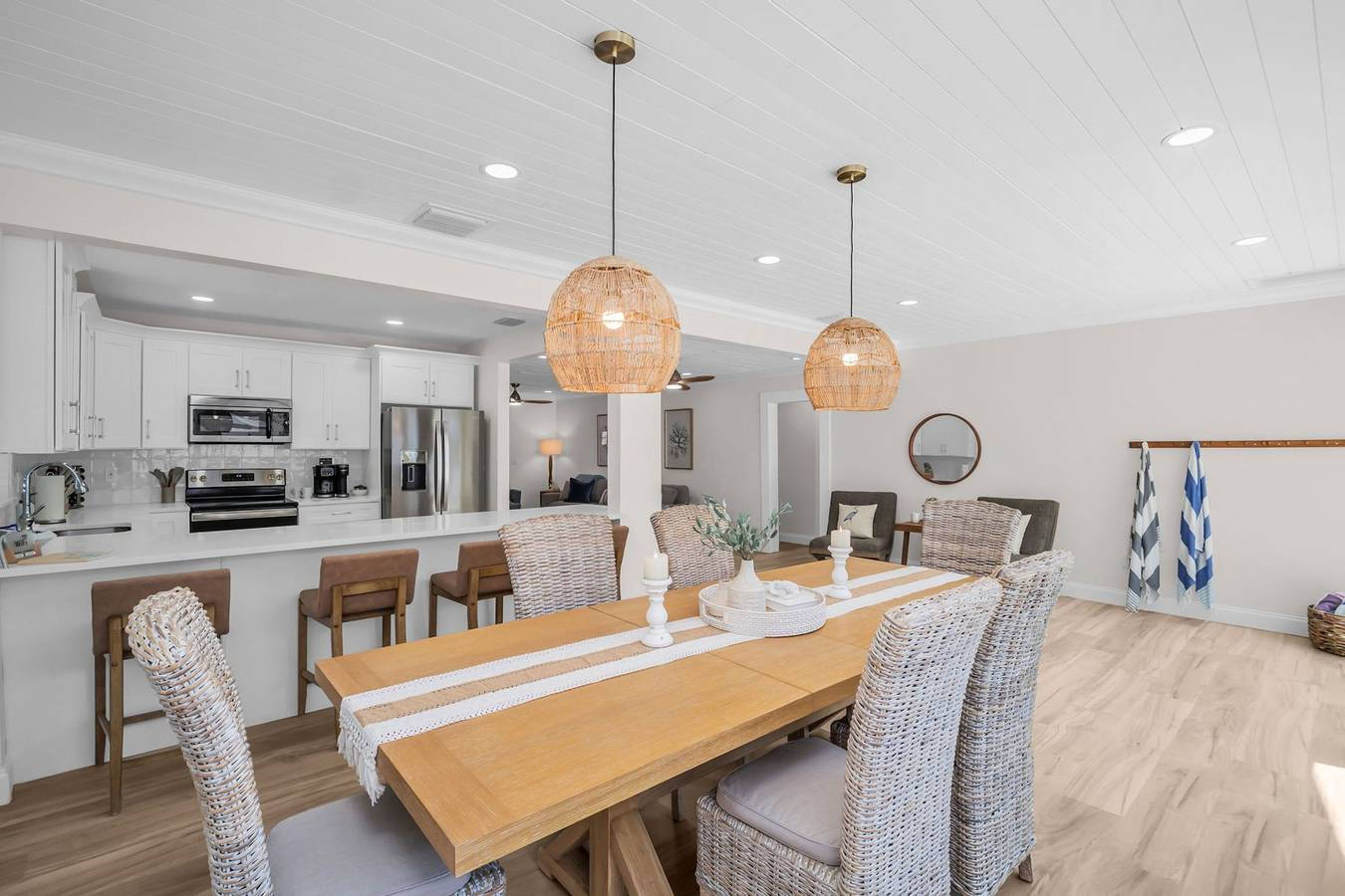 New  Beach Envy  4Br  Pool   Spa Steps from Sand  in Indian Rocks Beach, Pinellas County