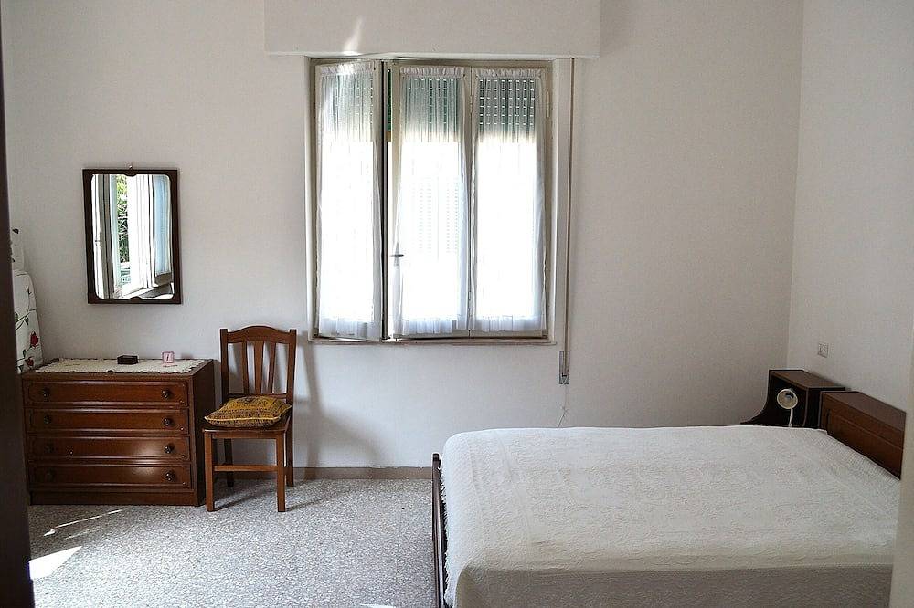 Entire apartment, Residence Zoe, apartment 150 meters from the sea, city center, 60 Km from the mountain in Roseto degli Abruzzi, Adriatic Coast Abruzzo