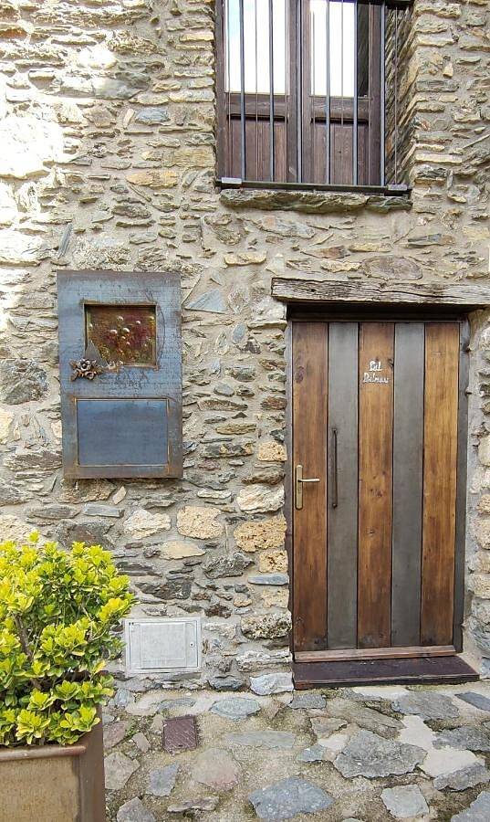 Gîte pour 3 personnes, avec balcon et vue à Pardines - 2