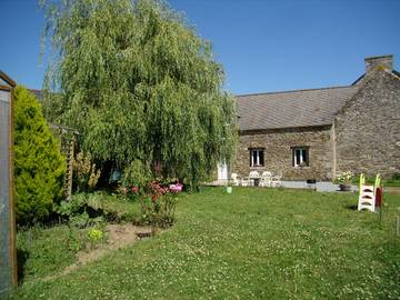 Gîte pour 5 personnes, avec jardin à Corseul