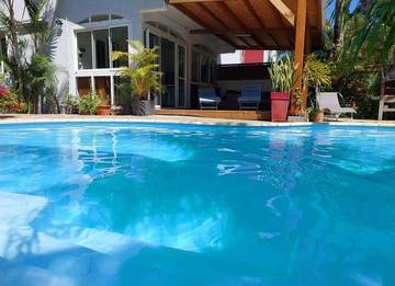 Gîte pour 6 personnes, avec jardin ainsi que terrasse et piscine sur l' Île de la Réunion