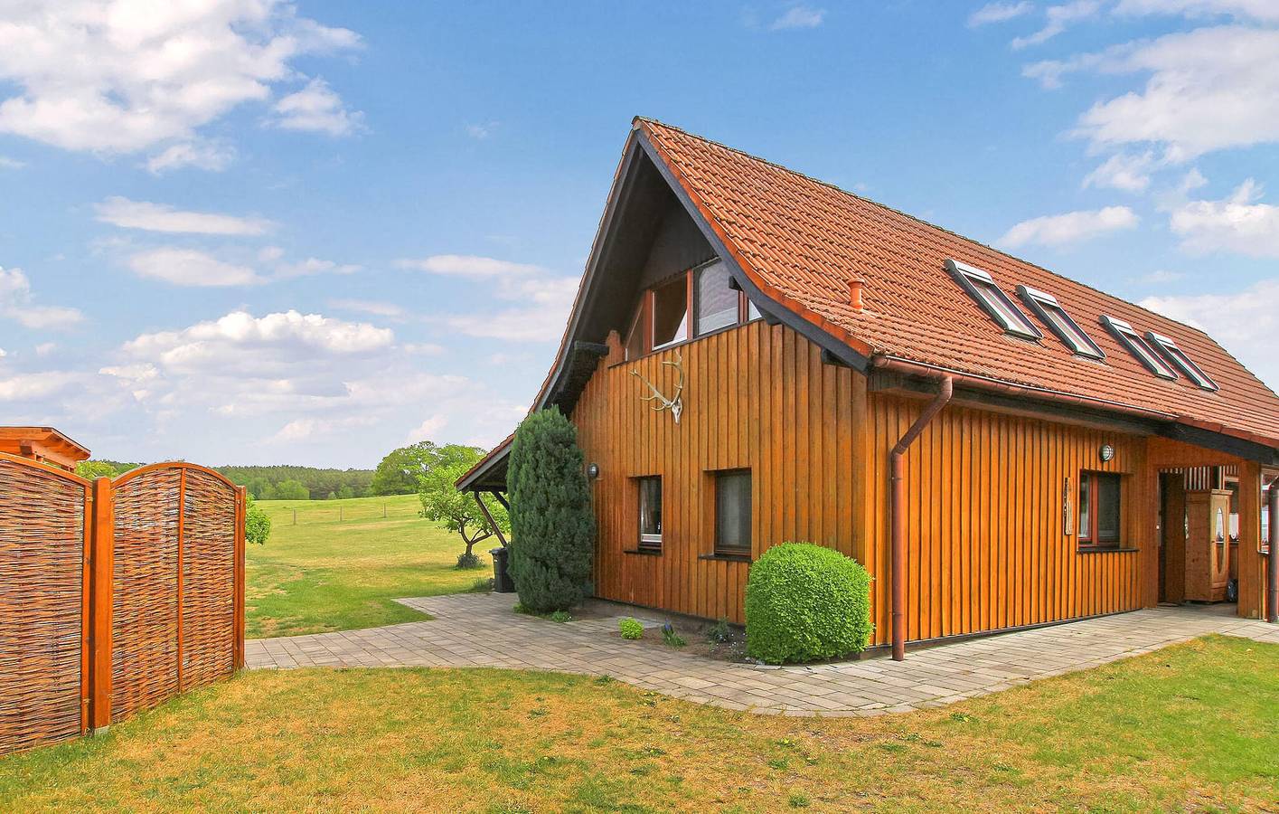 Ganze Ferienwohnung, Gemütlicher Rückzugsort am Strand mit Terrasse und Parkplatz in Zislow, Plauer See