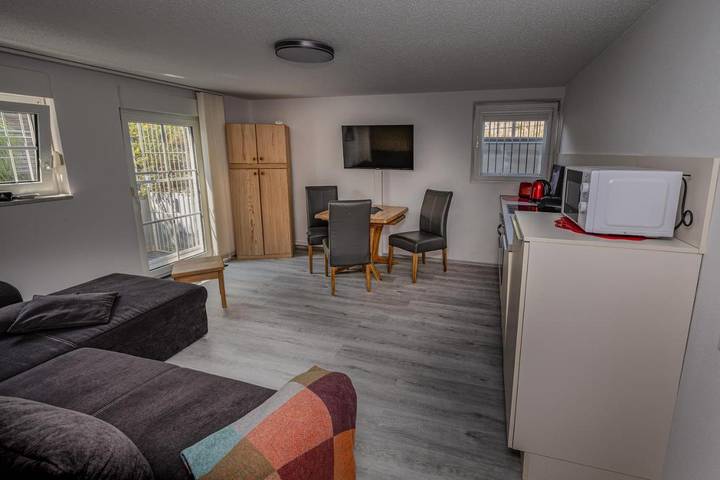 Ferienwohnung für 3 Personen, mit Terrasse und Garten