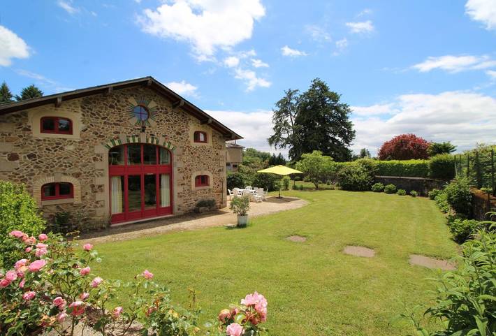Gîte pour 6 personnes, avec Jardin et Piscine