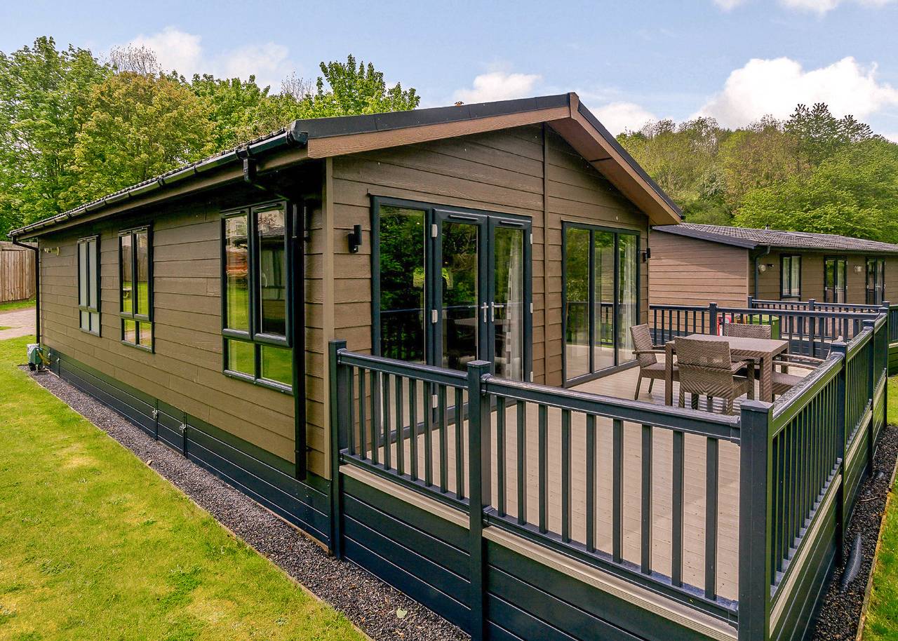 Pemberley Watersedge Lodge in Bath, Cotswolds