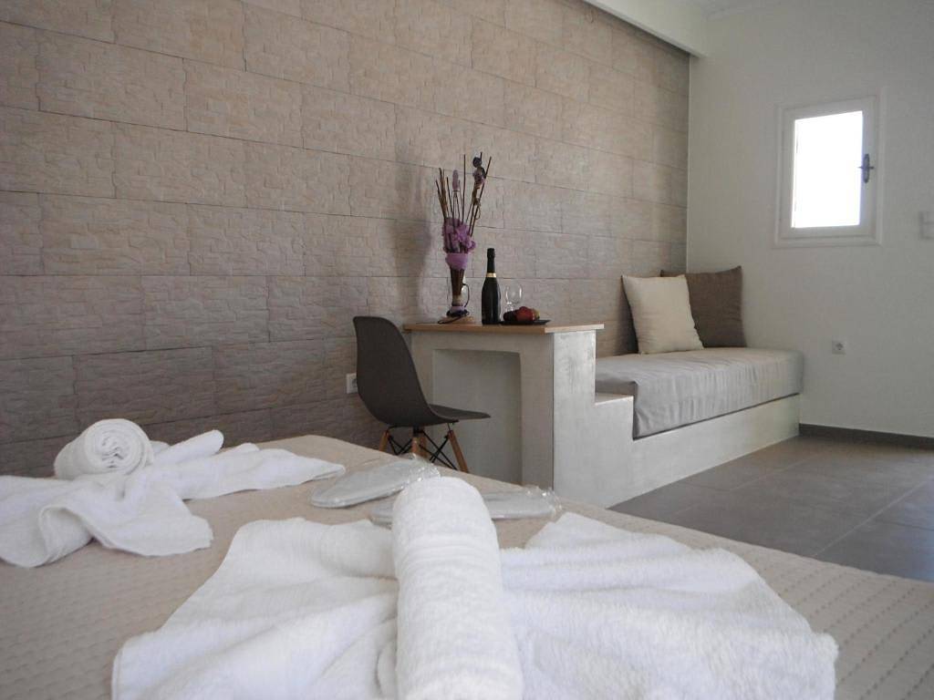Entire holiday apartment, Elounda Poseidon Studio, Cozy Nest Near the Sea in Elounda, Lasithi