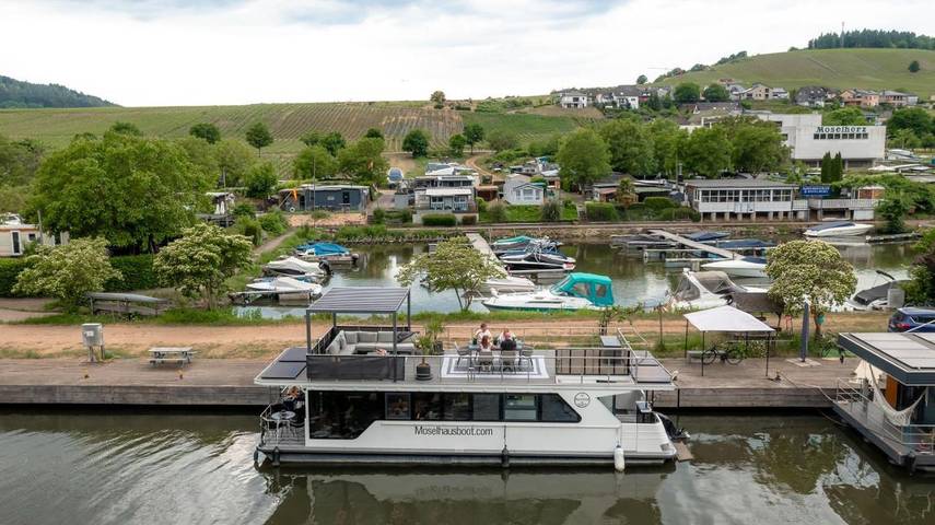 Boot für 4 Personen, mit Ausblick und Terrasse an der Mosel - 2