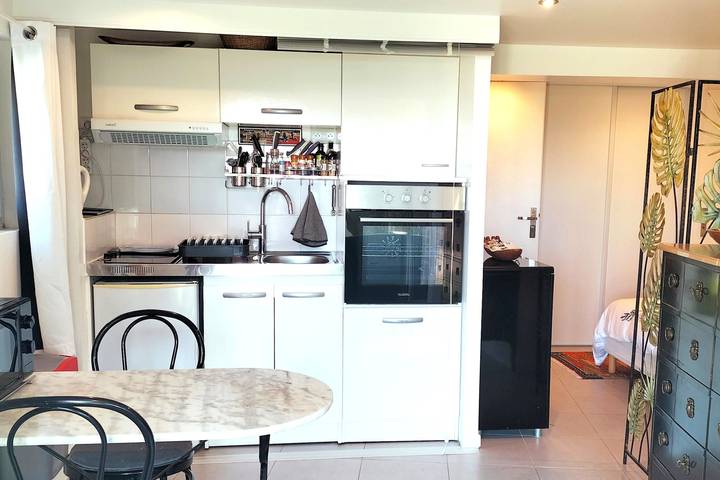 Gîte pour 2 personnes, avec terrasse dans Plage de La Gorguette - 3