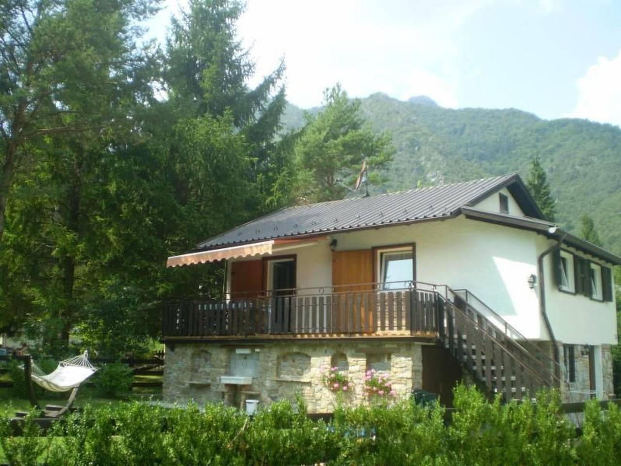 Freistehendes Haus mit eingezäuntem Privatgarten in Pur, Ledro