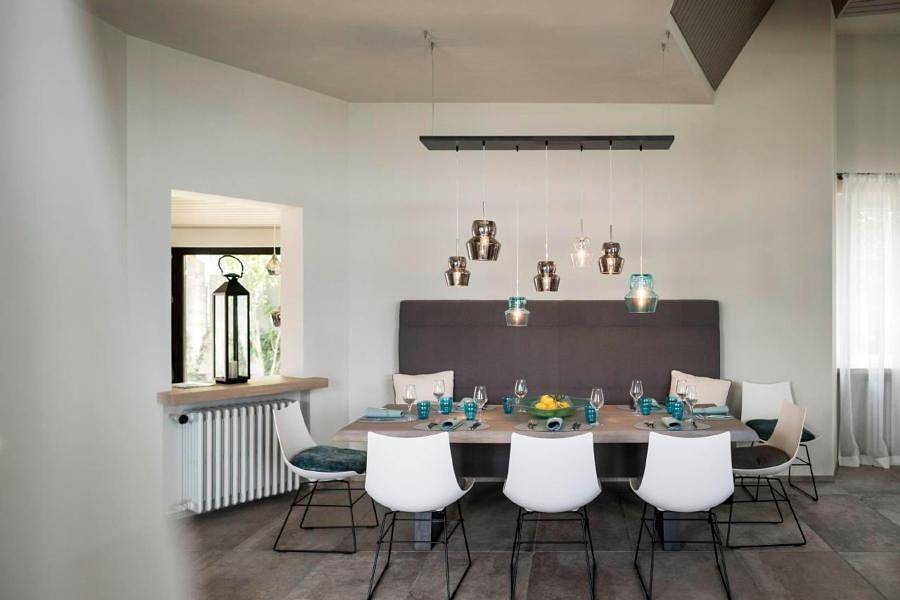 Luxusvilla am Gardasee mit privatem Badesteg in Castelletto di Brenzone, Brenzone